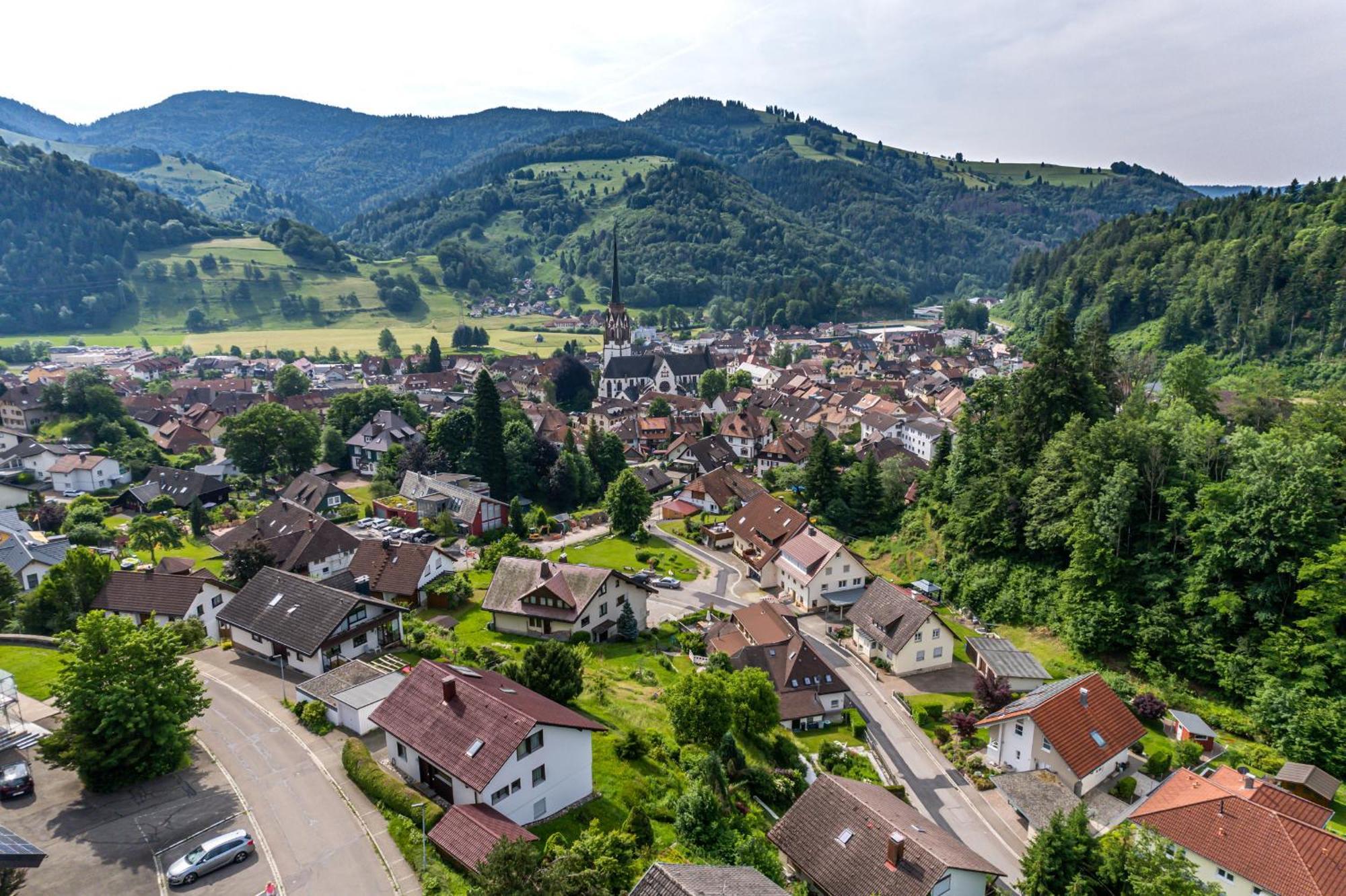 Ferienwohnung Schoenblick Шенау-ім-Шварцвальд Екстер'єр фото
