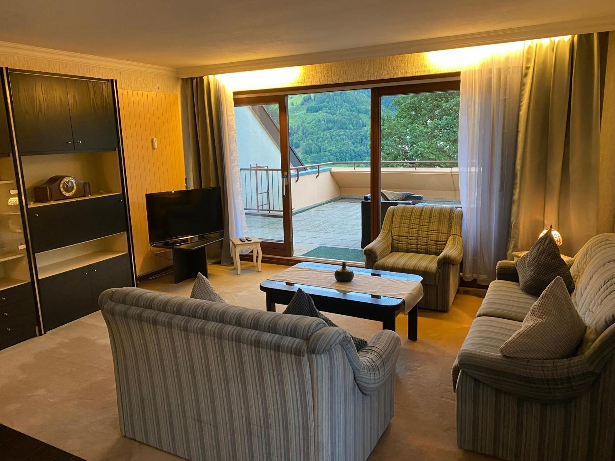 Ferienwohnung Schoenblick Шенау-ім-Шварцвальд Екстер'єр фото