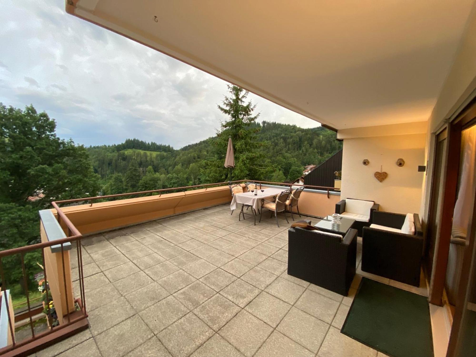 Ferienwohnung Schoenblick Шенау-ім-Шварцвальд Екстер'єр фото